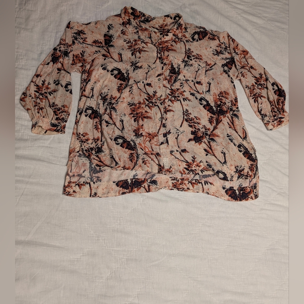 We The Free “It’s A Vibe” Buttondown • Floral Print • Size Large - Picture 3 of 10